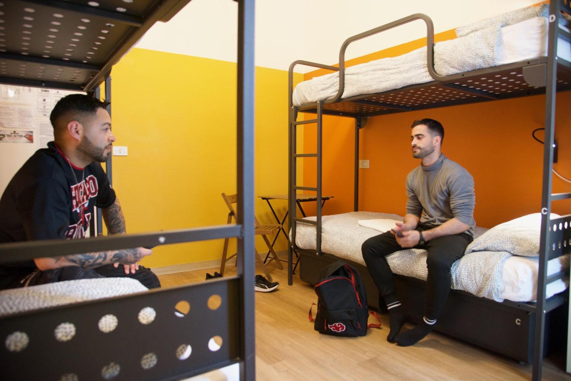 Sunflower Beach Backpacker Hostel & Bar 리미니 외부 사진