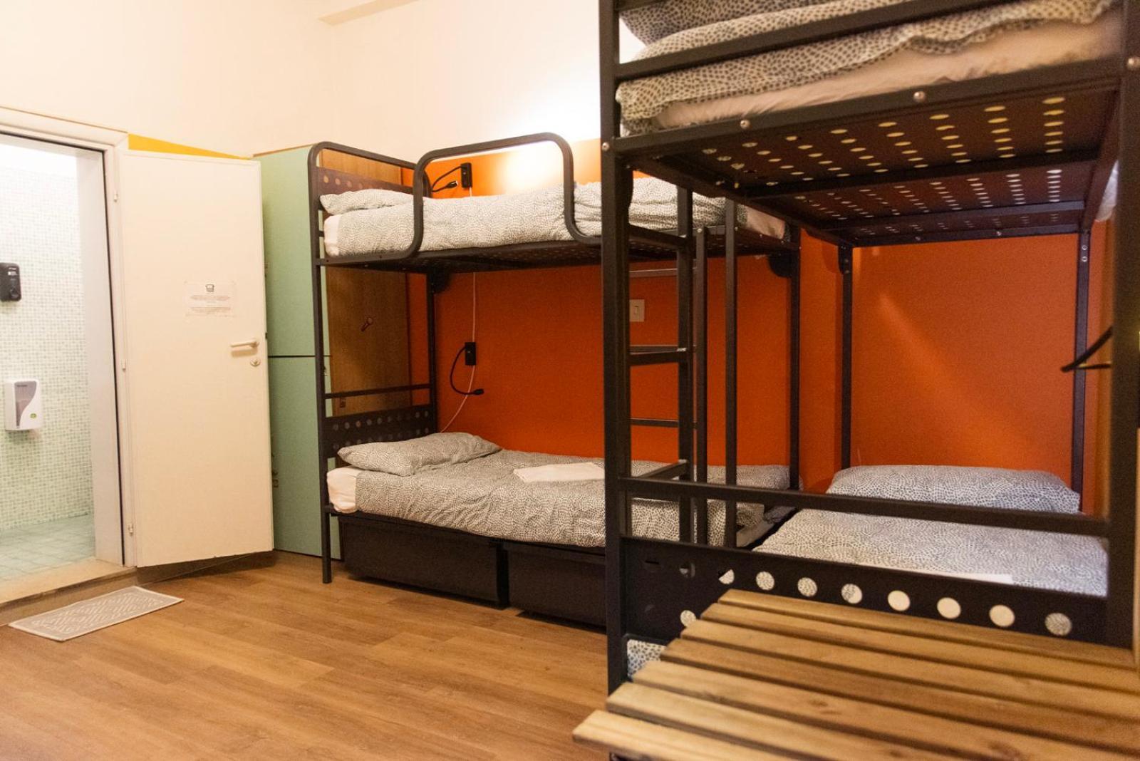 Sunflower Beach Backpacker Hostel & Bar 리미니 외부 사진