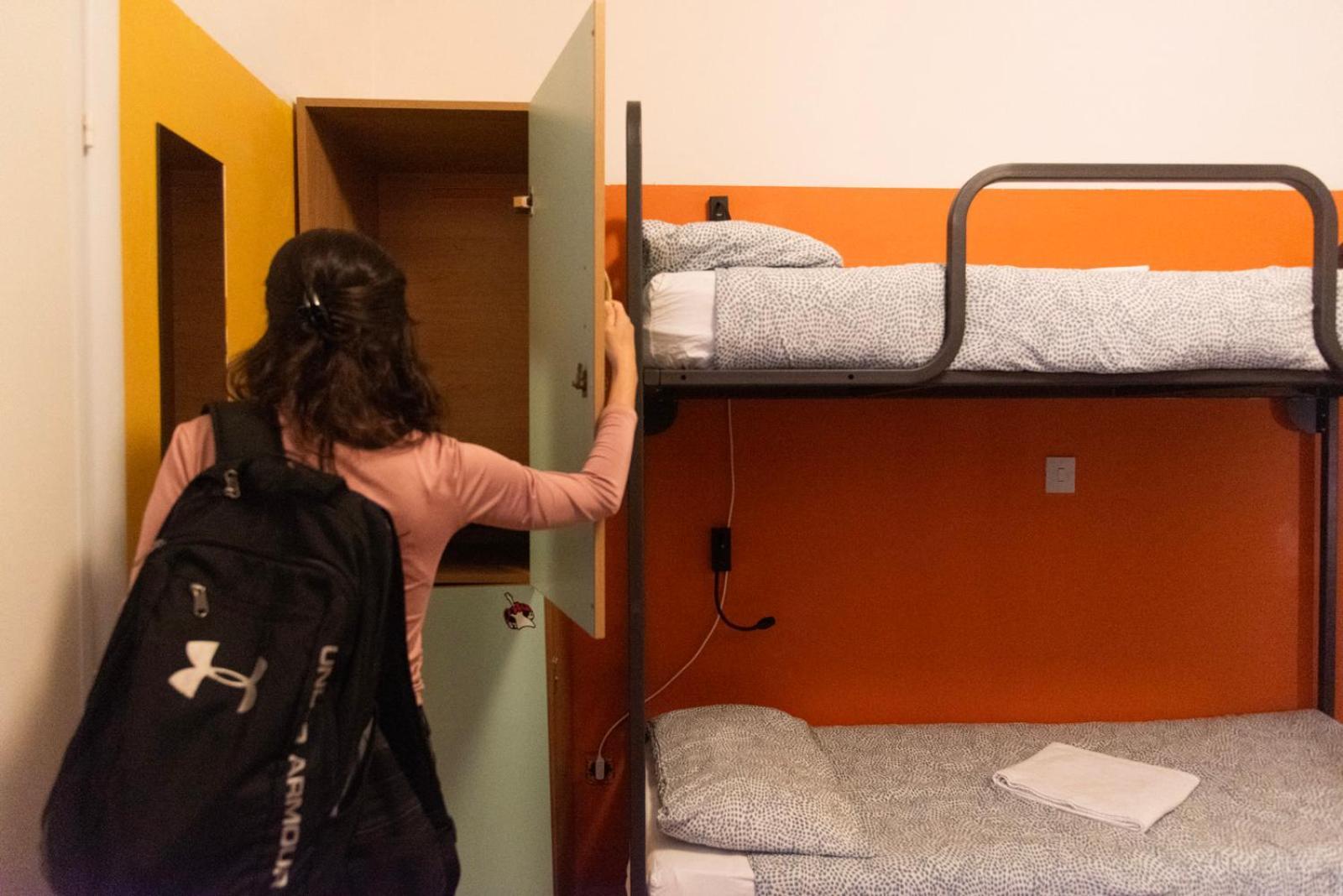 Sunflower Beach Backpacker Hostel & Bar 리미니 외부 사진
